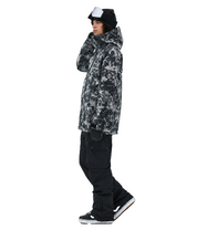 BUMP Iconic Utility Ski Jacket for Men & Women, Insulated Snowboard Jacket Green Camo