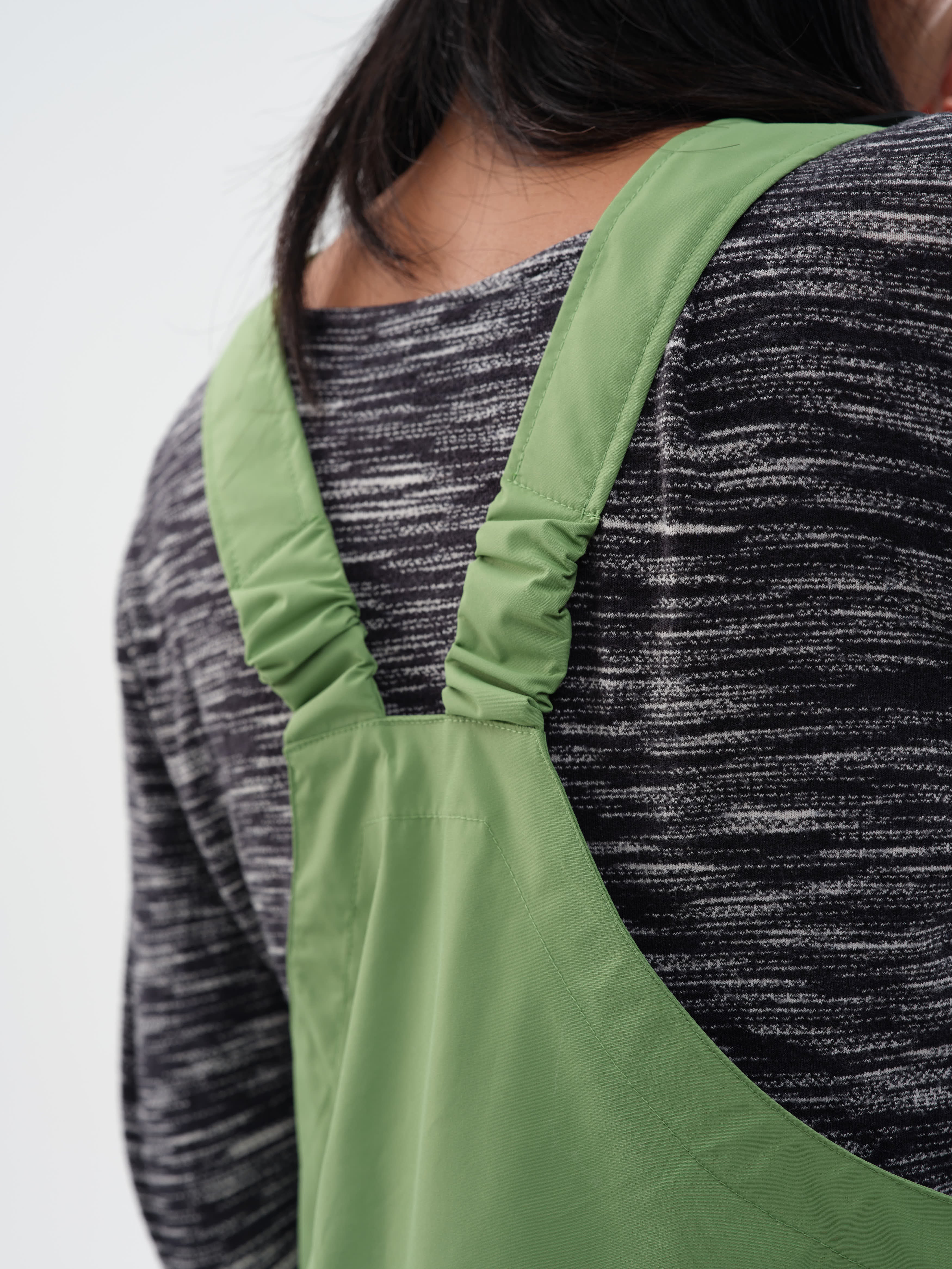 Iconic 23 Ski/Snowboard Bib Pants Women Absinthe Green